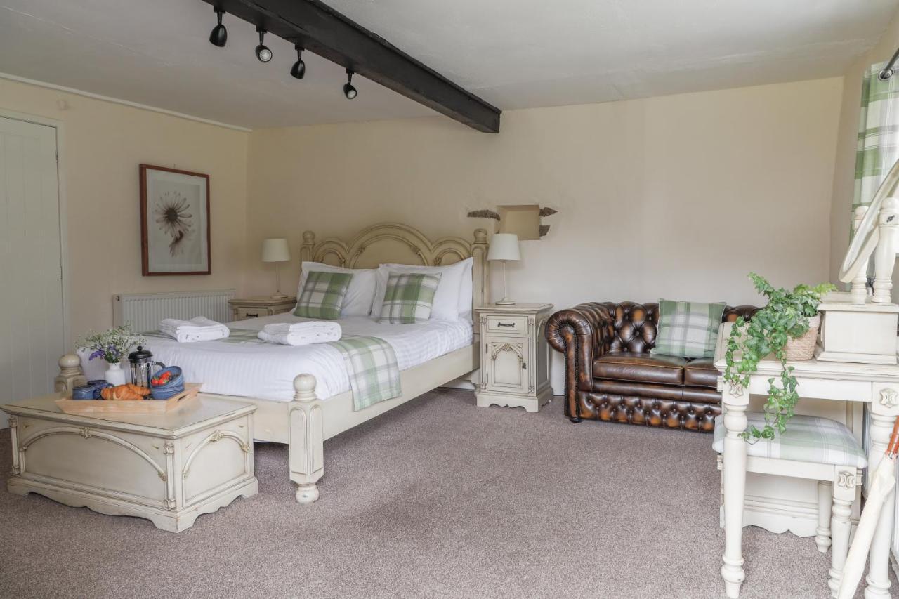 Bearslake Inn Bridestowe Eksteriør billede