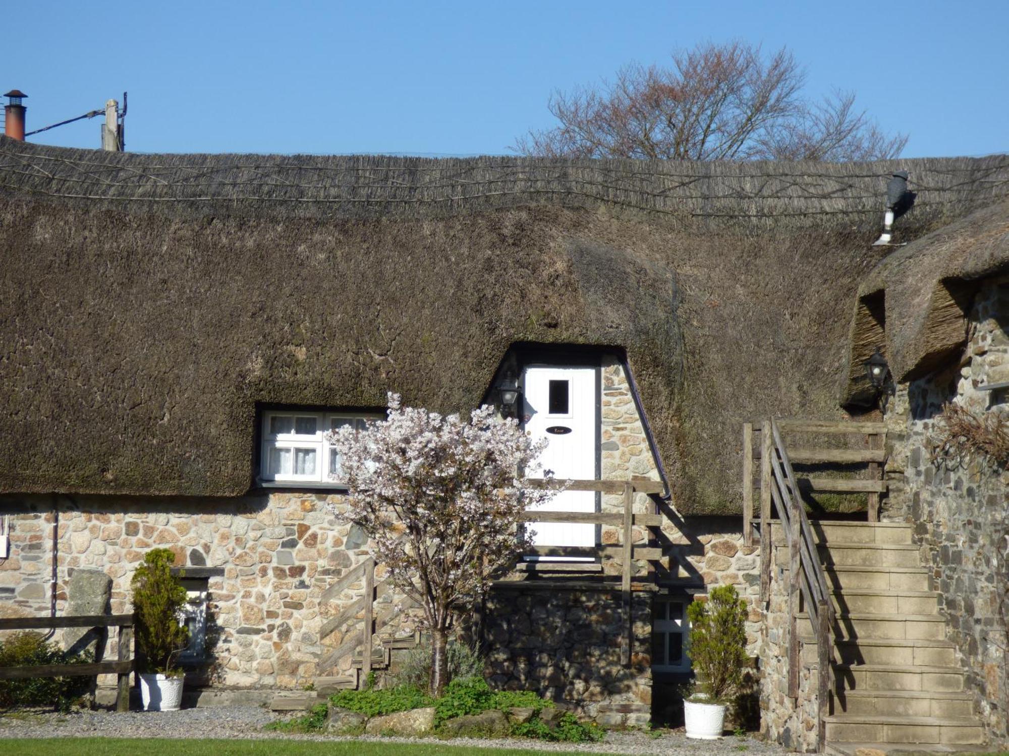 Bearslake Inn Bridestowe Eksteriør billede